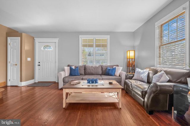 341 W GRAISBURY AVE, Audubon, NJ 08106