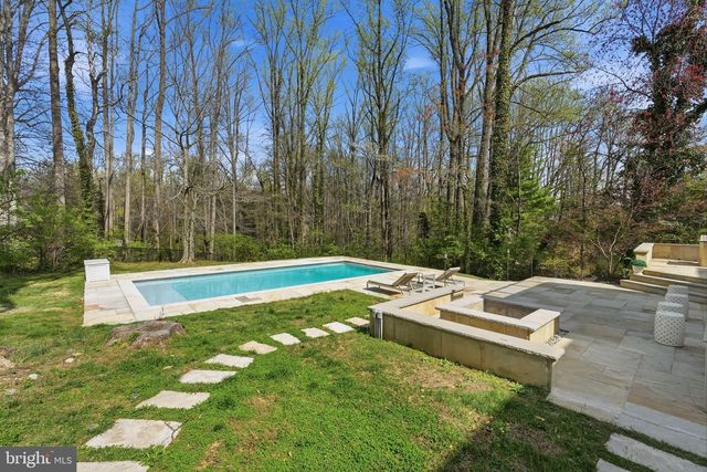 3515 DEVON DR, Falls Church, VA 22042