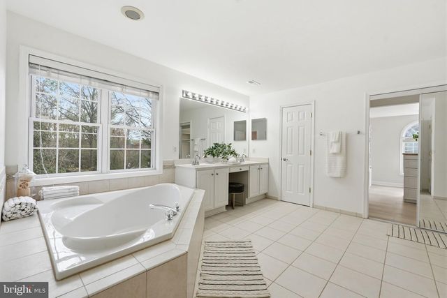 3515 DEVON DR, Falls Church, VA 22042