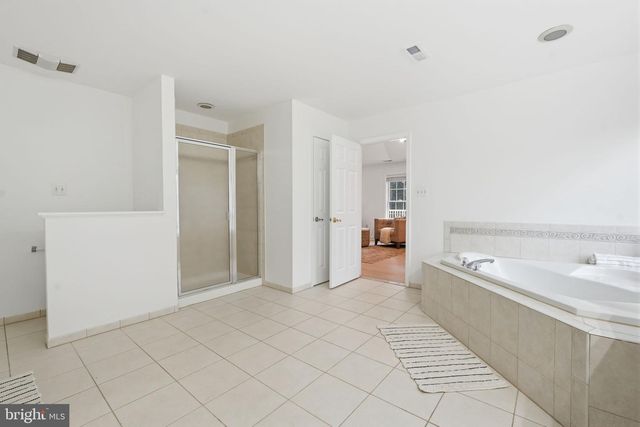 3515 DEVON DR, Falls Church, VA 22042