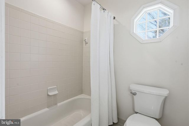 3515 DEVON DR, Falls Church, VA 22042