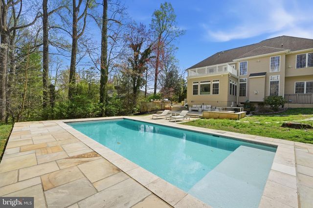 3515 DEVON DR, Falls Church, VA 22042