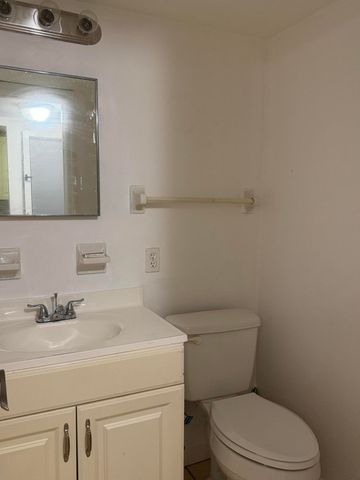 270 S Cypress Road 204, Pompano Beach, FL 33060