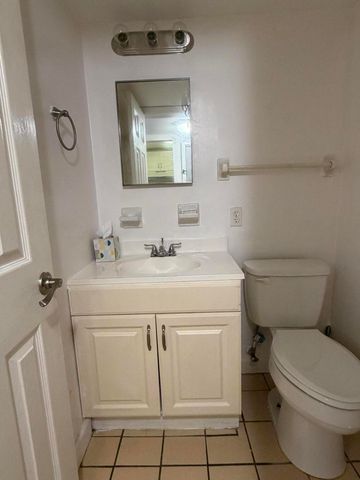 270 S Cypress Road 204, Pompano Beach, FL 33060