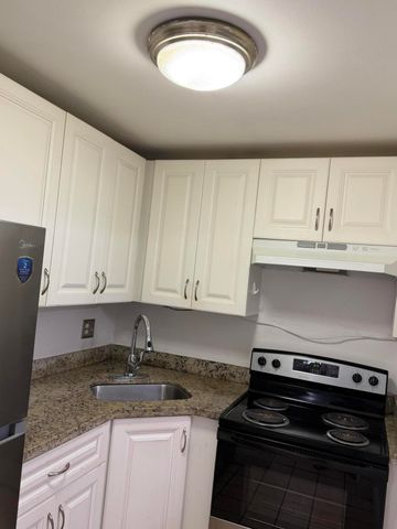 270 S Cypress Road 204, Pompano Beach, FL 33060