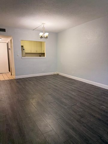 270 S Cypress Road 204, Pompano Beach, FL 33060