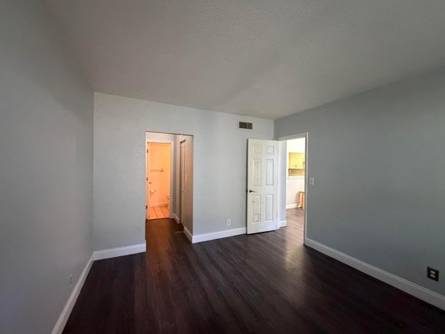 270 S Cypress Road 204, Pompano Beach, FL 33060