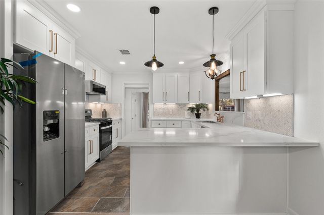 3211 Caroline Drive, Bossier City, LA 71112