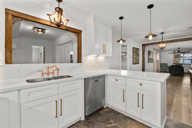 3211 Caroline Drive, Bossier City, LA 71112