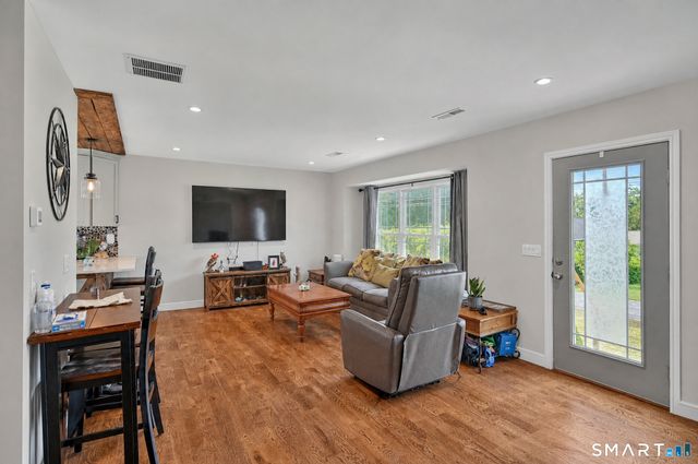 2 Penney Lane, New Fairfield, CT 06812