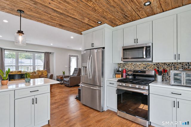 2 Penney Lane, New Fairfield, CT 06812