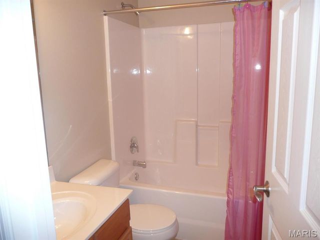 118 Fallon Villa Court, O'fallon, MO 63368