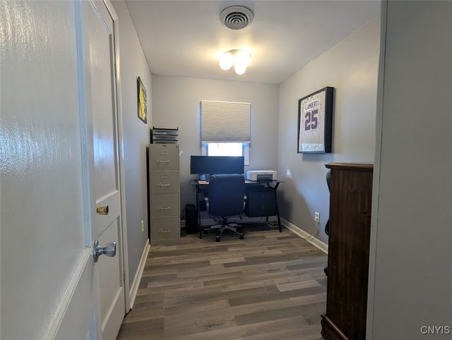 6 Elmhurst Drive, New Hartford, NY 13413