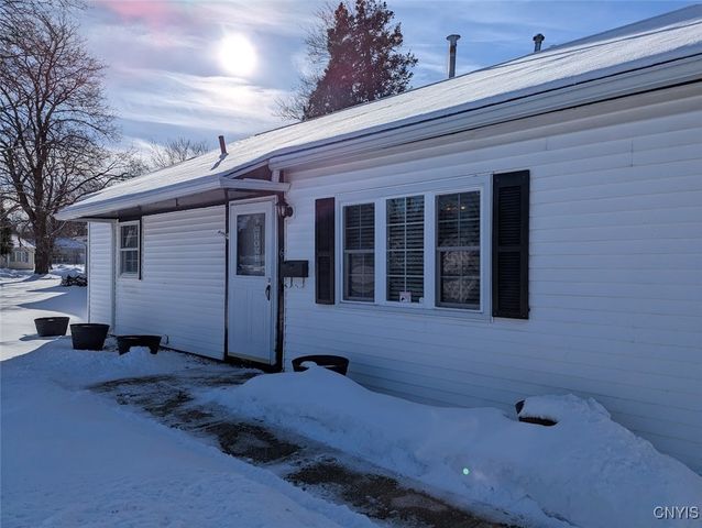 6 Elmhurst Drive, New Hartford, NY 13413
