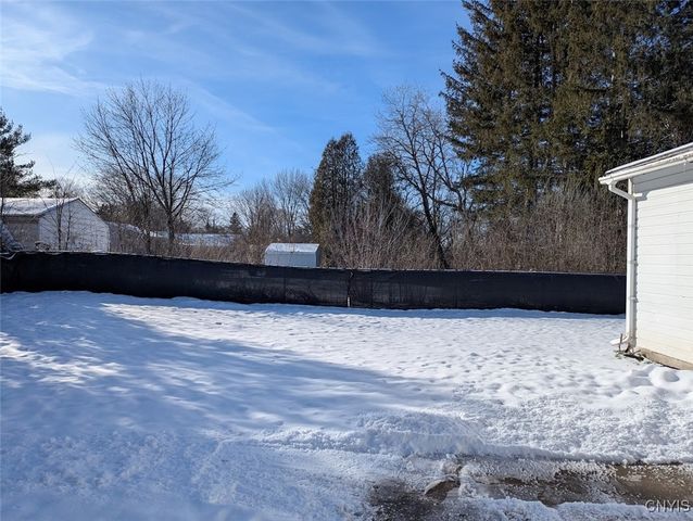 6 Elmhurst Drive, New Hartford, NY 13413