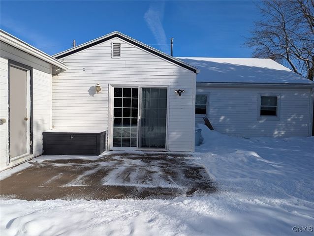 6 Elmhurst Drive, New Hartford, NY 13413