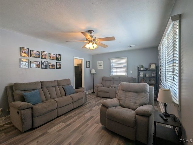 6 Elmhurst Drive, New Hartford, NY 13413