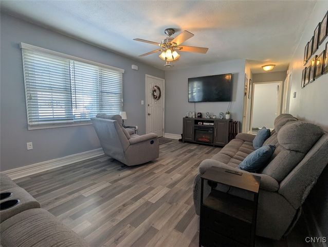 6 Elmhurst Drive, New Hartford, NY 13413