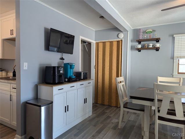 6 Elmhurst Drive, New Hartford, NY 13413