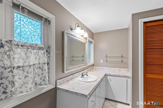 13 Byrne Court A, Farmington, CT 06032