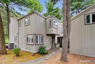 13 Byrne Court A, Farmington, CT 06032