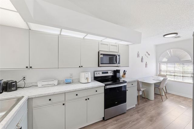 10435 SAINT TROPEZ PLACE 201, Tampa, FL 33615