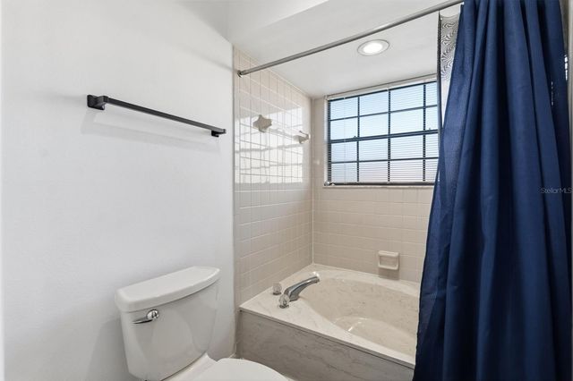 10435 SAINT TROPEZ PLACE 201, Tampa, FL 33615