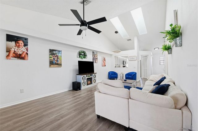 10435 SAINT TROPEZ PLACE 201, Tampa, FL 33615