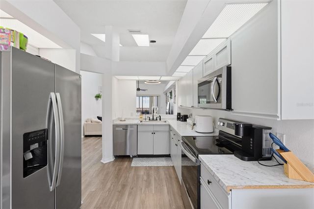 10435 SAINT TROPEZ PLACE 201, Tampa, FL 33615