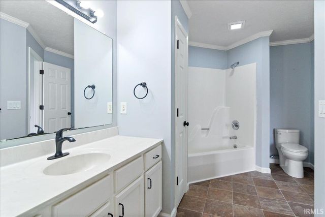 644 Woodall Drive, Evansville, IN 47711