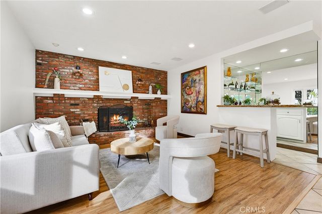 663 Lausinda Avenue, Long Beach, CA 90803