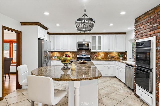 663 Lausinda Avenue, Long Beach, CA 90803