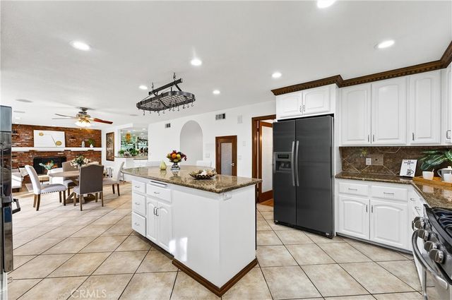 663 Lausinda Avenue, Long Beach, CA 90803