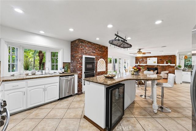 663 Lausinda Avenue, Long Beach, CA 90803