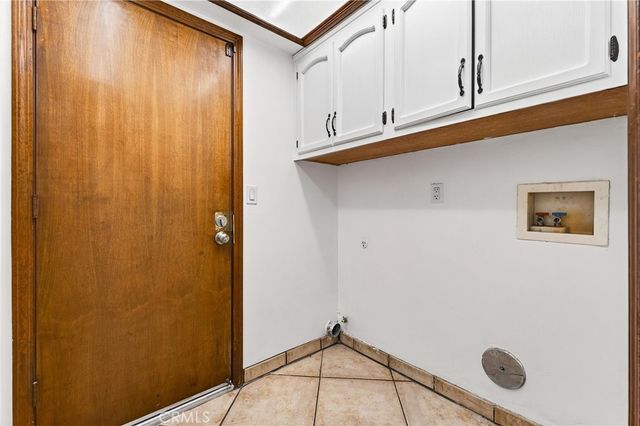 663 Lausinda Avenue, Long Beach, CA 90803