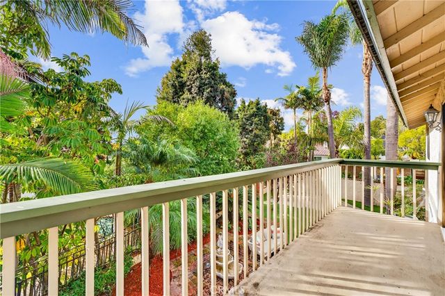 663 Lausinda Avenue, Long Beach, CA 90803