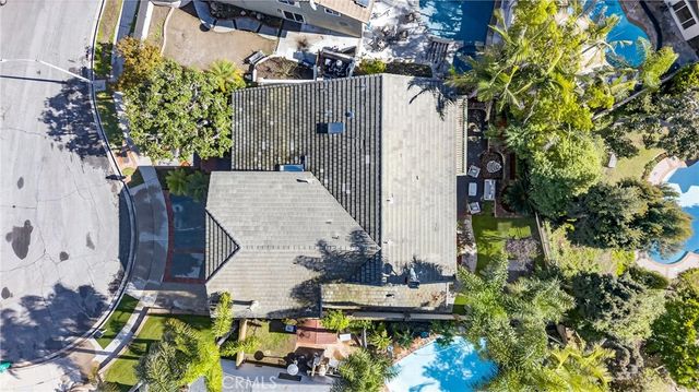 663 Lausinda Avenue, Long Beach, CA 90803