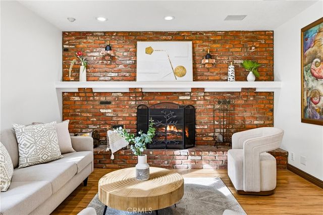 663 Lausinda Avenue, Long Beach, CA 90803