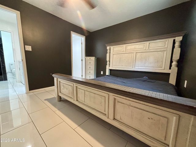 2335 W Myrtle Avenue, Phoenix, AZ 85021
