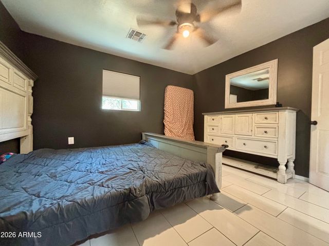 2335 W Myrtle Avenue, Phoenix, AZ 85021