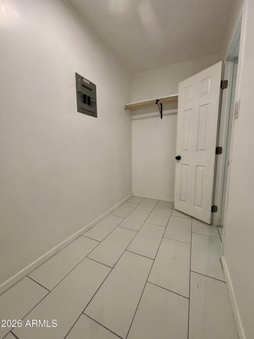 2335 W Myrtle Avenue, Phoenix, AZ 85021