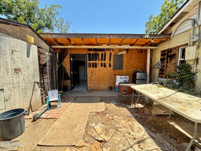 2335 W Myrtle Avenue, Phoenix, AZ 85021