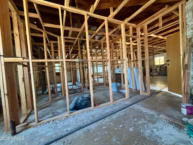 2335 W Myrtle Avenue, Phoenix, AZ 85021