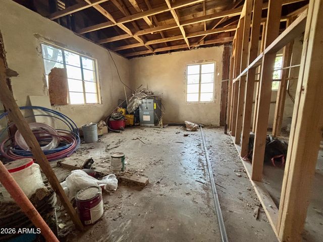 2335 W Myrtle Avenue, Phoenix, AZ 85021