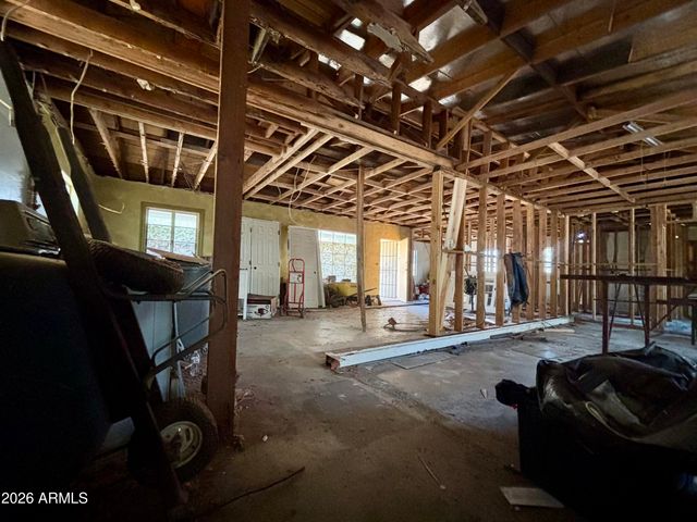 2335 W Myrtle Avenue, Phoenix, AZ 85021