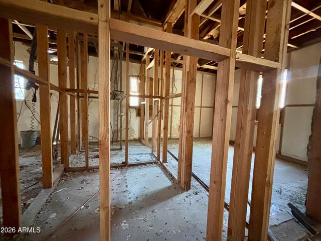 2335 W Myrtle Avenue, Phoenix, AZ 85021
