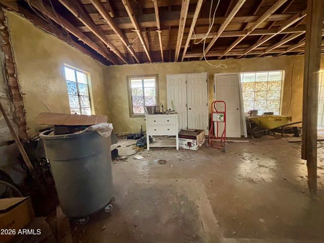 2335 W Myrtle Avenue, Phoenix, AZ 85021