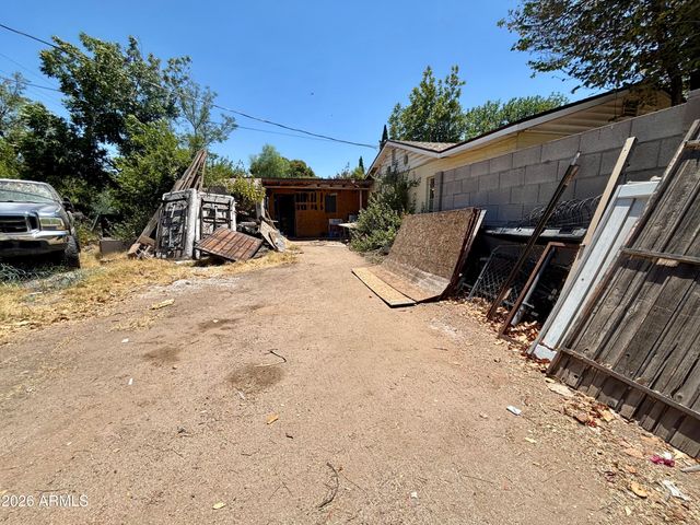 2335 W Myrtle Avenue, Phoenix, AZ 85021