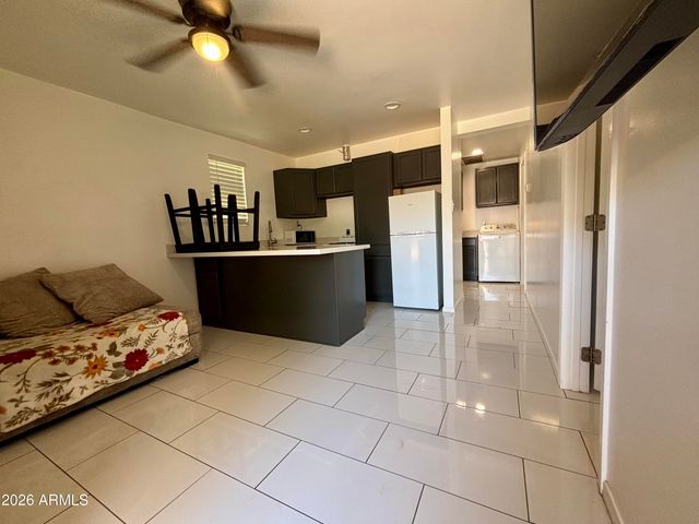2335 W Myrtle Avenue, Phoenix, AZ 85021