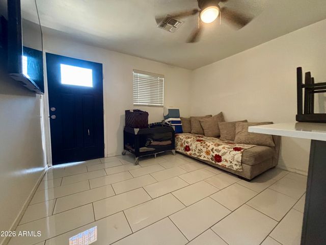 2335 W Myrtle Avenue, Phoenix, AZ 85021